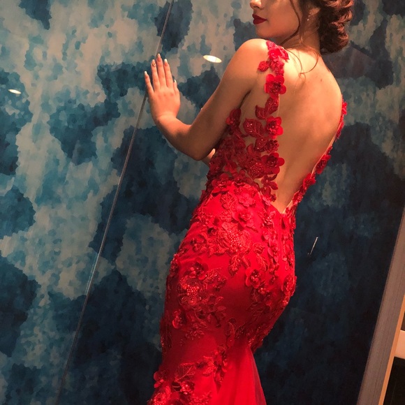 Prom dress!!! - Picture 3 of 7